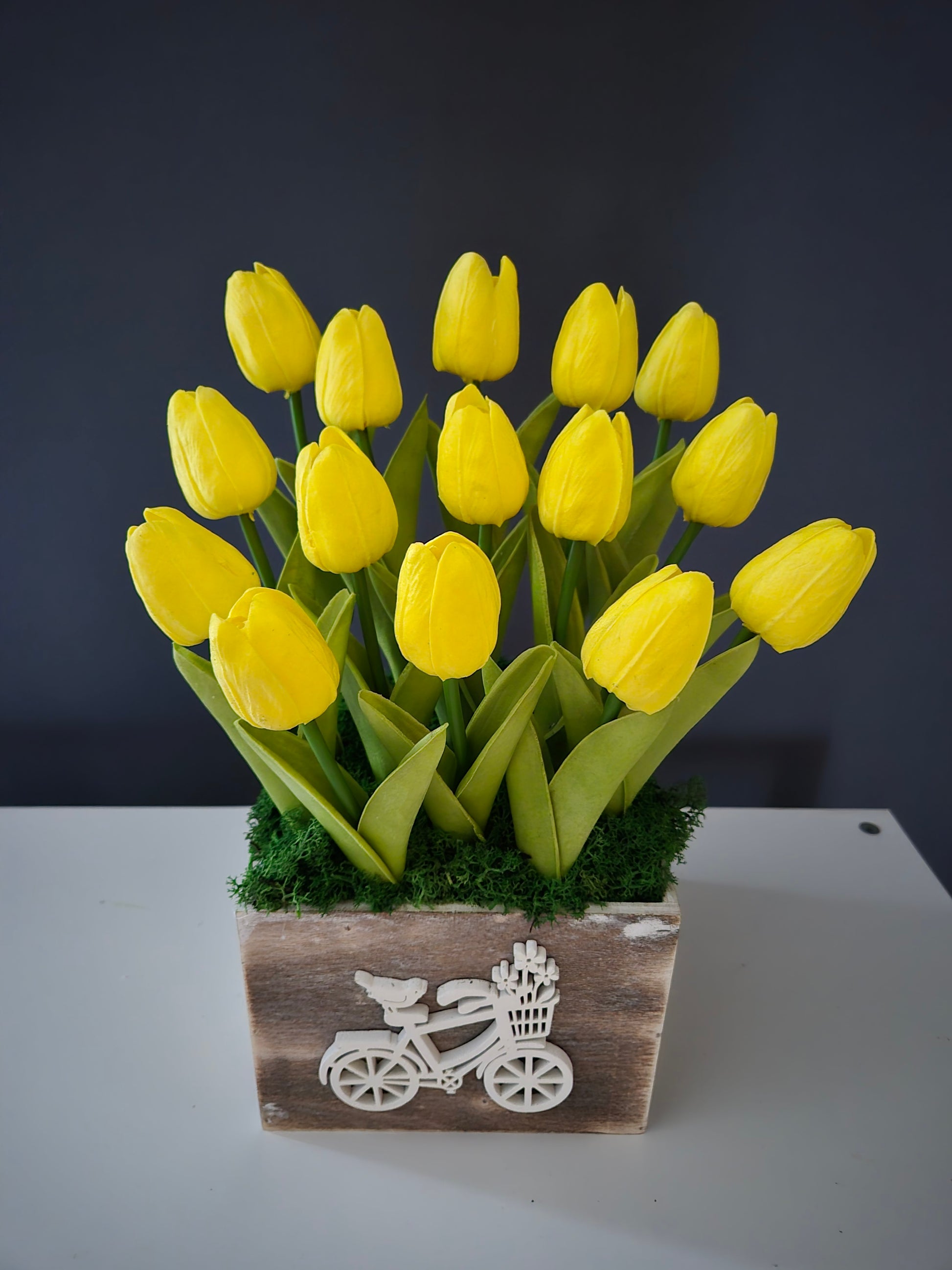 Lotte – Real Touch Tulpen in Houten Decoratiebox
