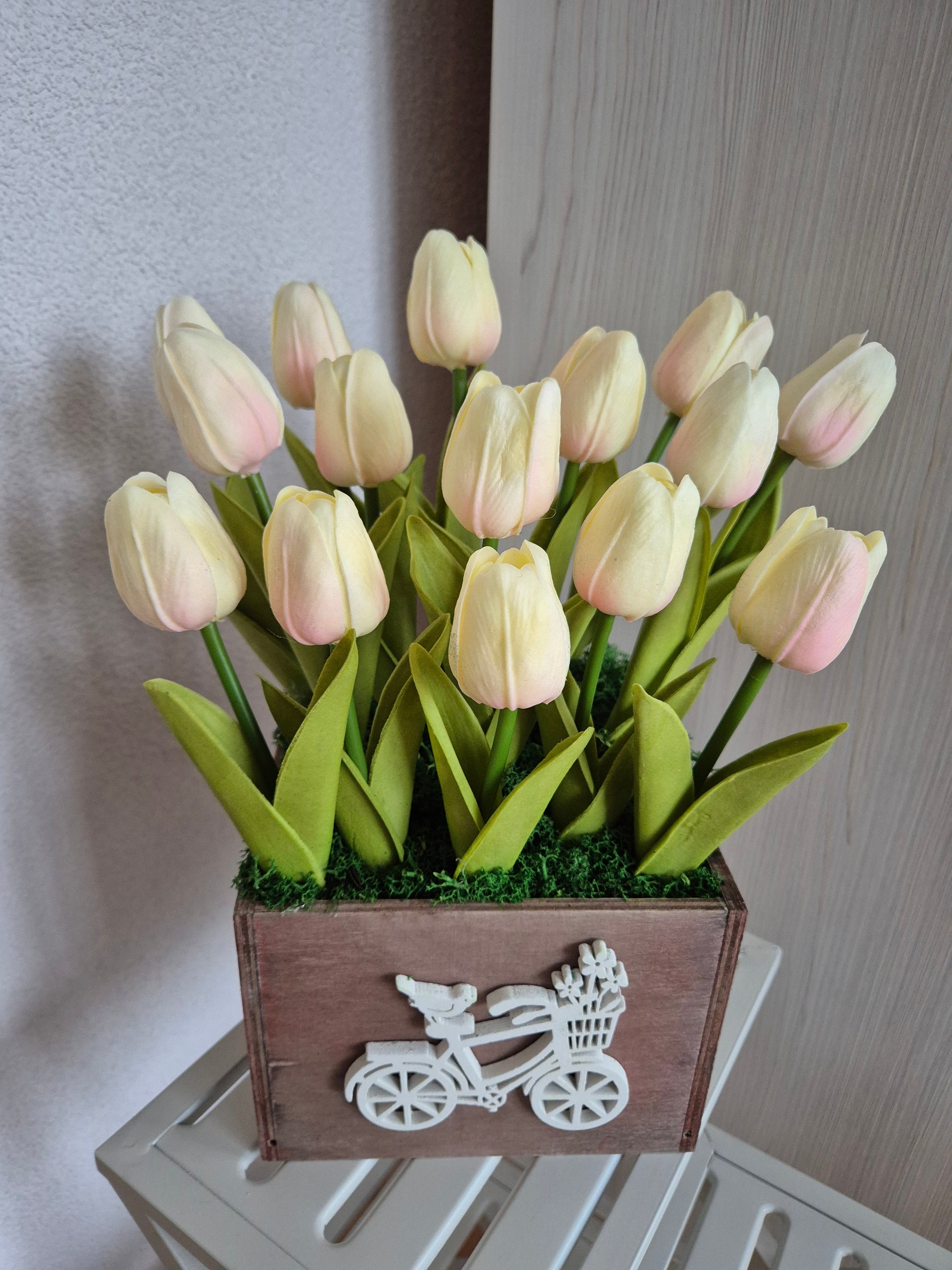 Lotte – Real Touch Tulpen in Houten Decoratiebox
