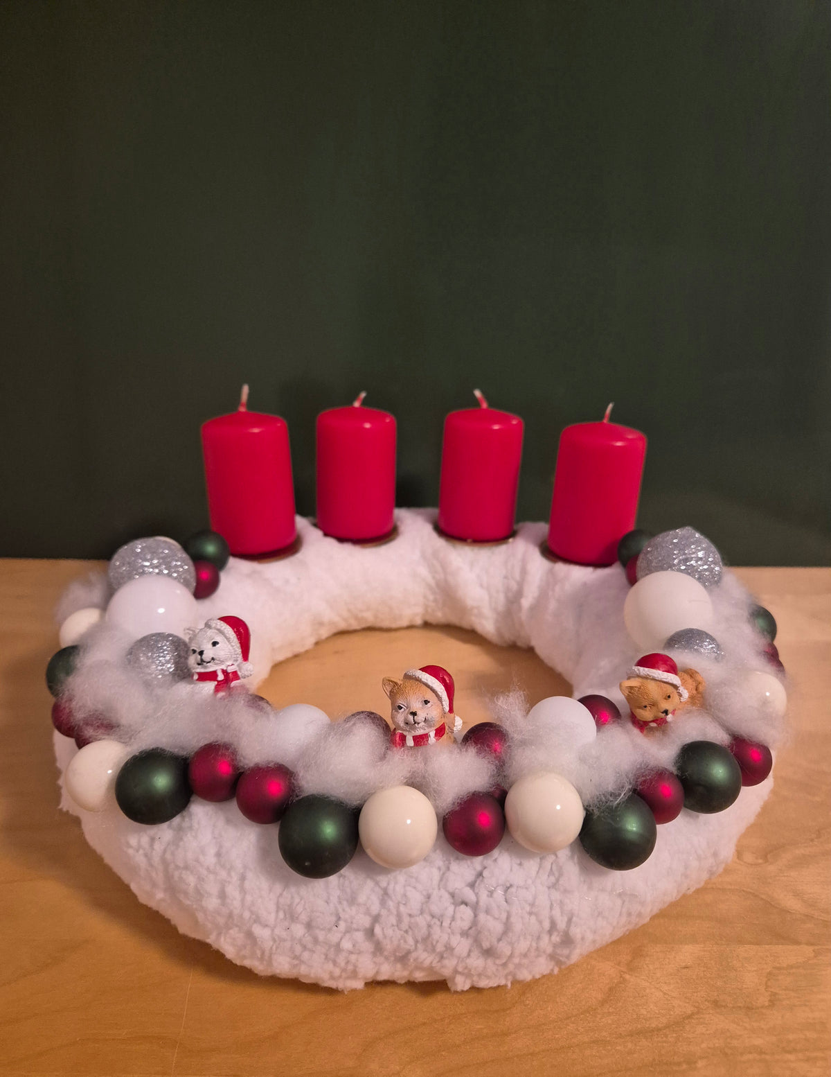 Handgemaakte adventskrans - Katten