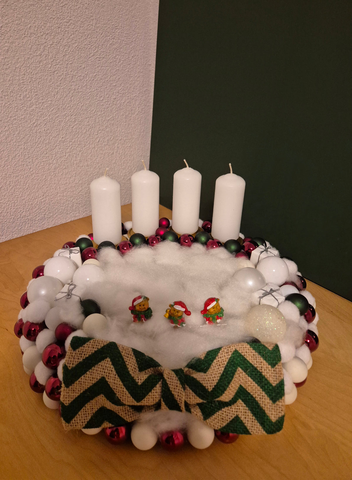 Handgemaakte adventskrans - Strik